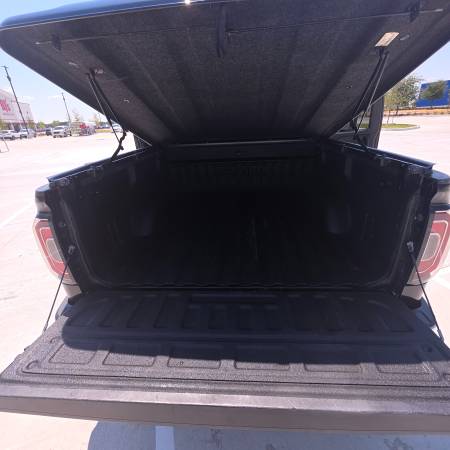 2016 GMC, dovoz USA — foto 9 z 12