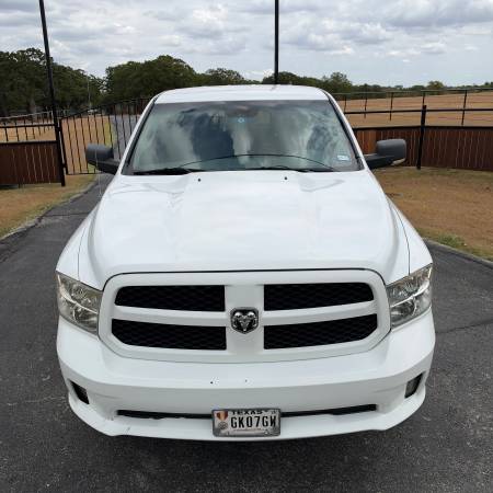 2013 Dodge, dovoz USA — foto 2 z 12