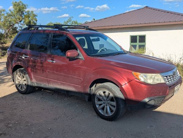 2011 Subaru, dovoz USA — foto 2 z 11