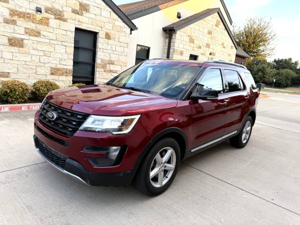 2016 Ford, dovoz USA — foto 2 z 10