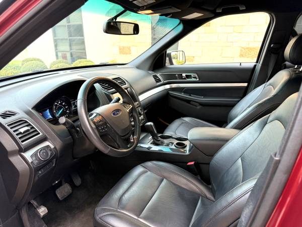 2016 Ford, dovoz USA — foto 5 z 10