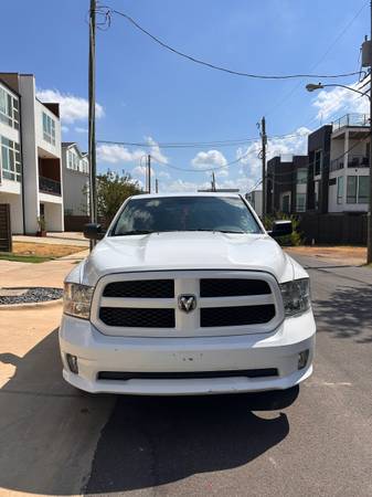 2016 Dodge, dovoz USA — foto 2 z 10