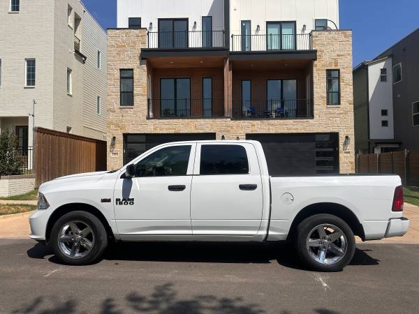 2016 Dodge, dovoz USA — foto 3 z 10