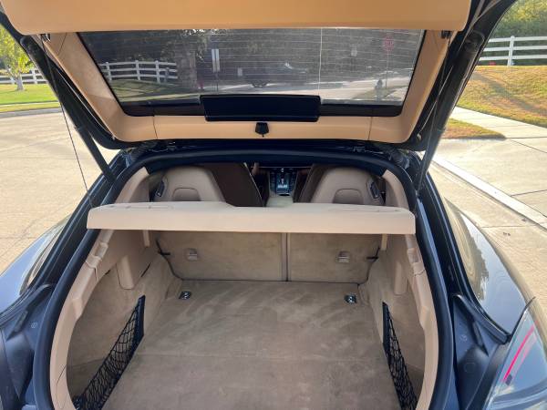 2012 Porsche, dovoz USA — foto 5 z 12