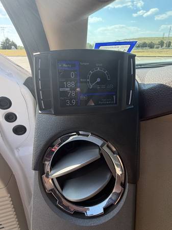 2011 Ford, dovoz USA — foto 12 z 12