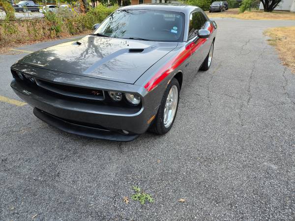 2013 Dodge, dovoz USA — foto 2 z 6