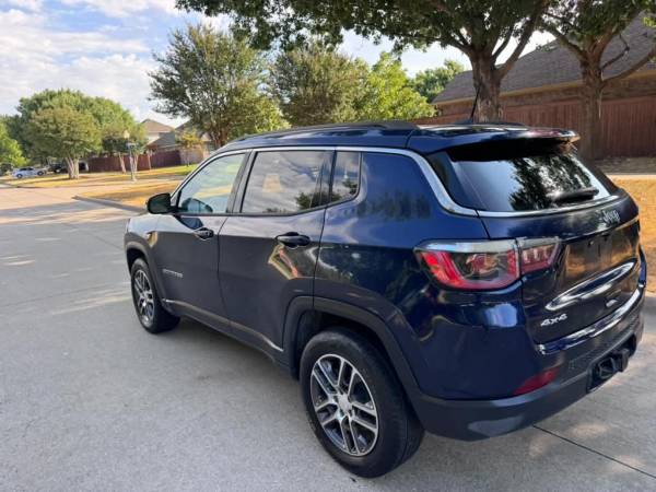 2018 Jeep, dovoz USA — foto 5 z 12