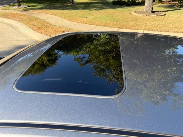 2010 Ford, dovoz USA — foto 11 z 12