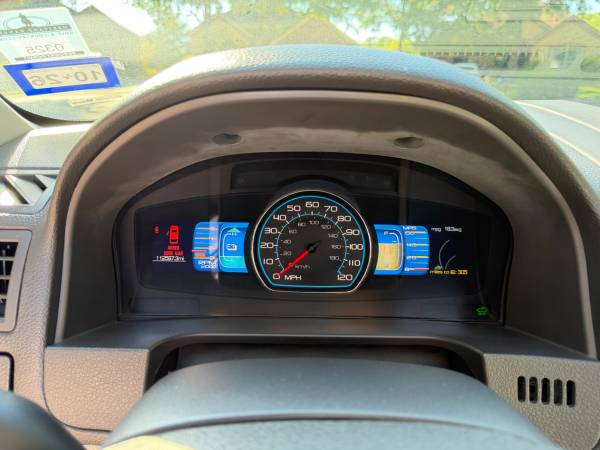 2010 Ford, dovoz USA — foto 8 z 12