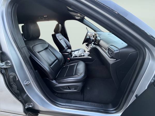 2020 Ford, dovoz USA — foto 12 z 12