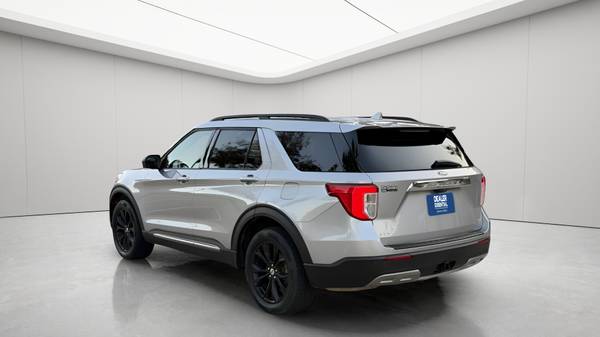 2020 Ford, dovoz USA — foto 7 z 12