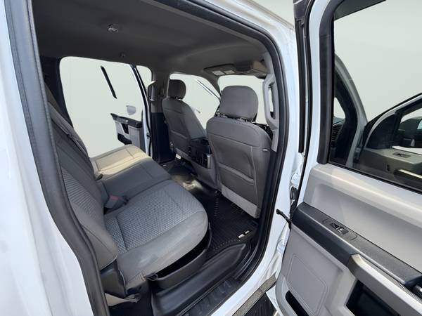2019 Ford, dovoz USA — foto 12 z 12