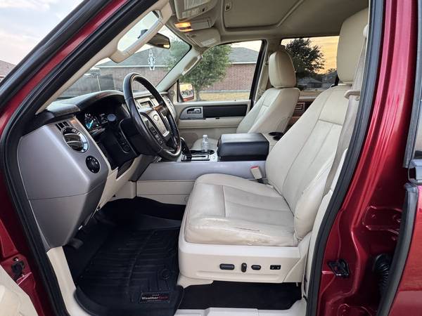 2016 Ford, dovoz USA — foto 10 z 12