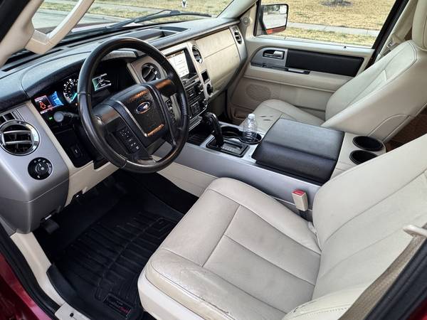 2016 Ford, dovoz USA — foto 11 z 12