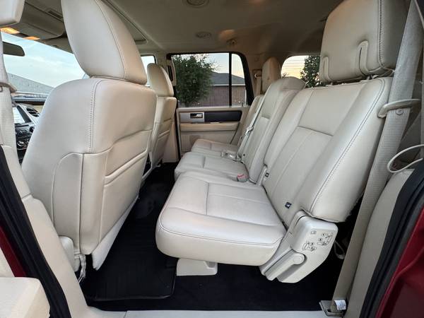 2016 Ford, dovoz USA — foto 12 z 12