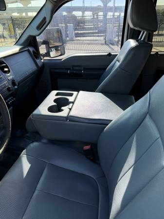 2015 Ford, dovoz USA — foto 4 z 12