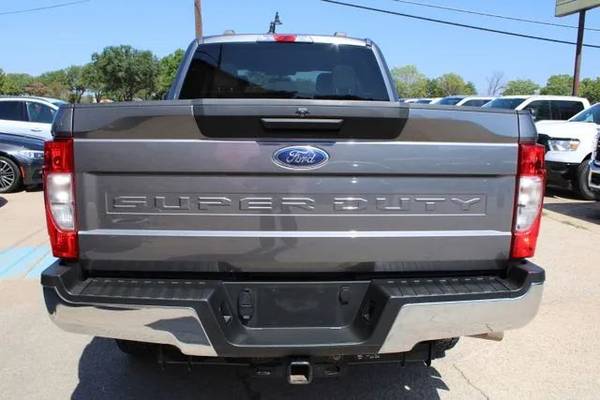 2021 Ford, dovoz USA — foto 4 z 12
