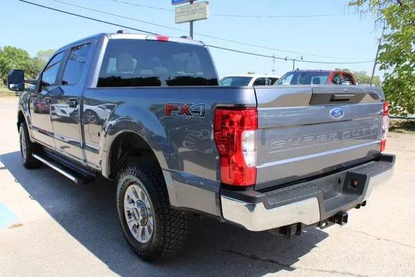 2021 Ford, dovoz USA — foto 5 z 12