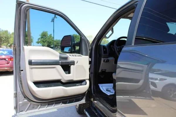 2021 Ford, dovoz USA — foto 9 z 12