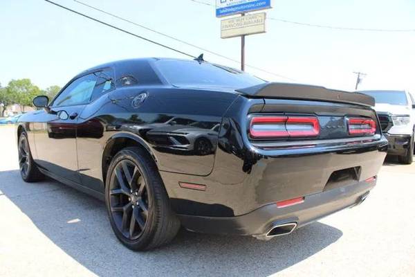 2021 Dodge, dovoz USA — foto 5 z 12