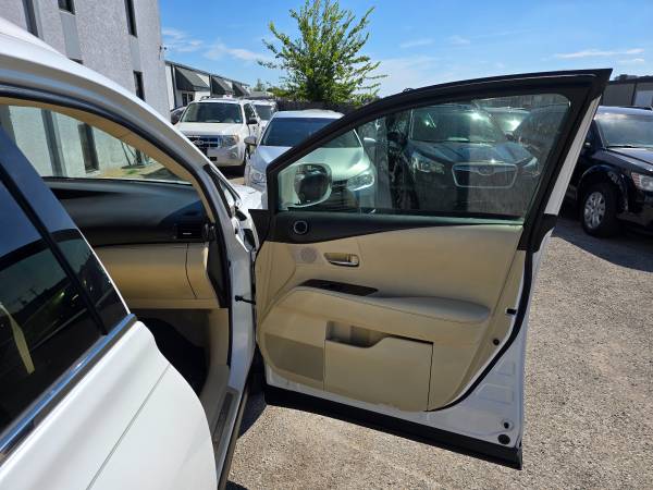 2013 Lexus, dovoz USA — foto 12 z 12