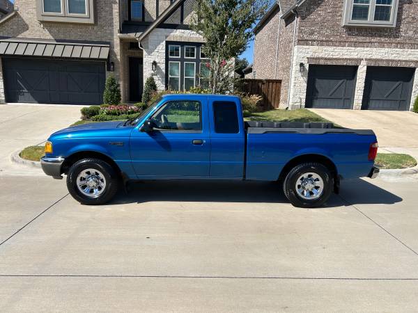 2001 Ford, dovoz USA — foto 2 z 12