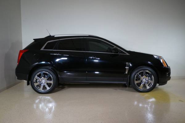 2011 Cadillac, dovoz USA — foto 2 z 12