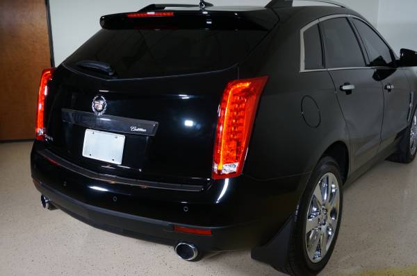 2011 Cadillac, dovoz USA — foto 9 z 12