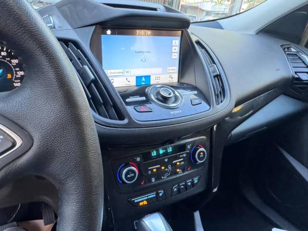 2018 Ford, dovoz USA — foto 11 z 12
