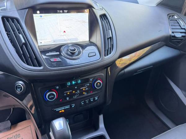 2018 Ford, dovoz USA — foto 12 z 12
