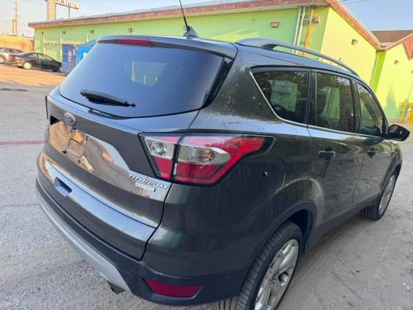 2018 Ford, dovoz USA — foto 7 z 12