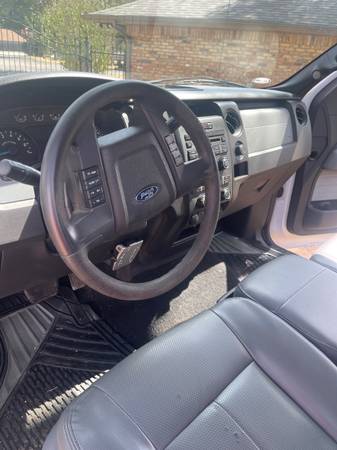 2013 Ford, dovoz USA — foto 9 z 11
