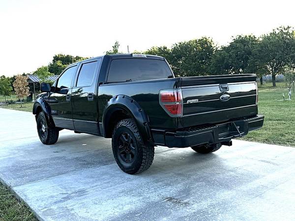2014 Ford, dovoz USA — foto 11 z 12