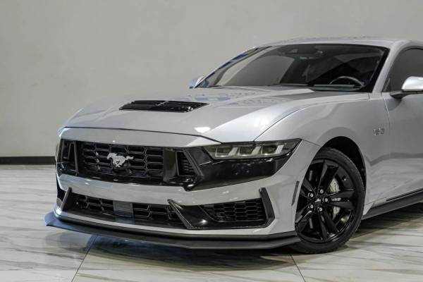 2024 Ford, dovoz USA — foto 6 z 12