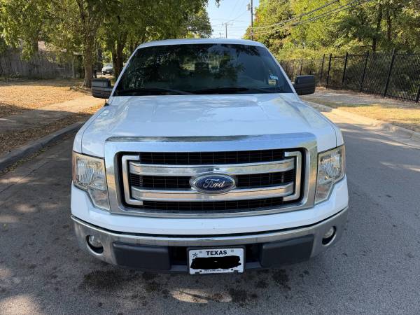 2013 Ford, dovoz USA — foto 2 z 9