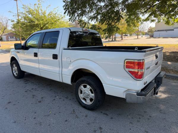 2013 Ford, dovoz USA — foto 4 z 9