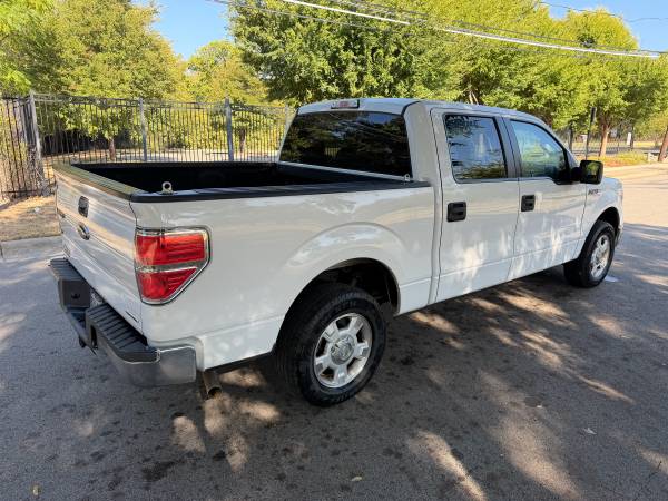 2013 Ford, dovoz USA — foto 5 z 9