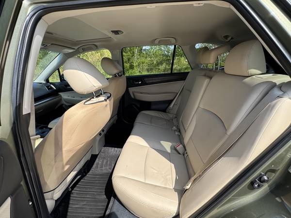 2015 Subaru, dovoz USA — foto 9 z 12