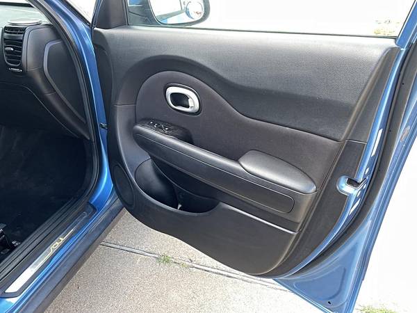 2016 Kia, dovoz USA — foto 12 z 12