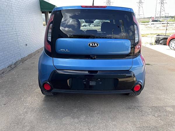 2016 Kia, dovoz USA — foto 4 z 12