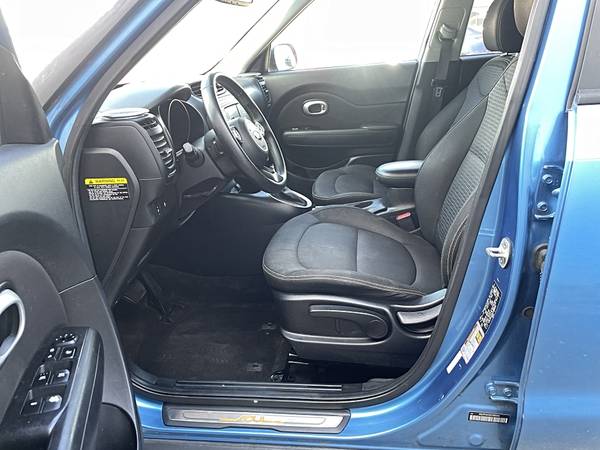 2016 Kia, dovoz USA — foto 5 z 12