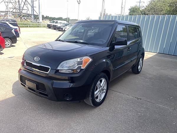 2011 Kia, dovoz USA — foto 2 z 12