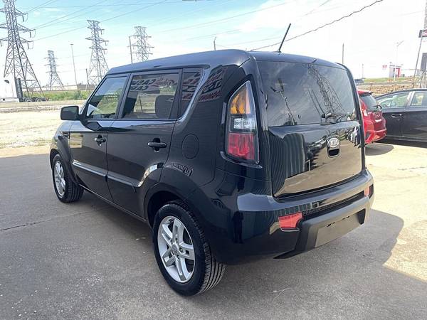 2011 Kia, dovoz USA — foto 3 z 12