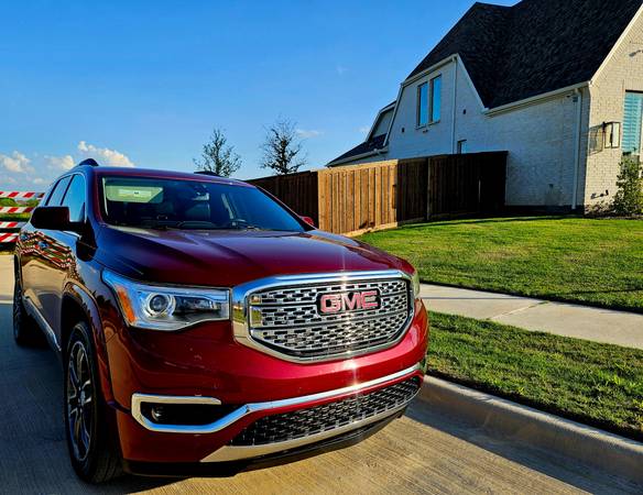 2017 GMC, dovoz USA — foto 2 z 9