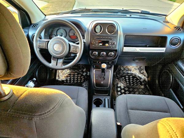 2016 Jeep, dovoz USA — foto 3 z 10