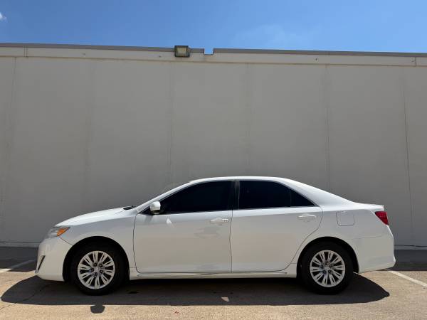 2012 Toyota, dovoz USA — foto 2 z 12