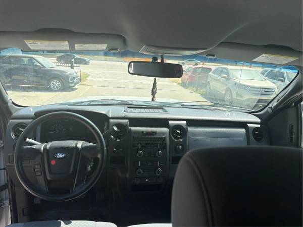 2014 Ford, dovoz USA — foto 11 z 12