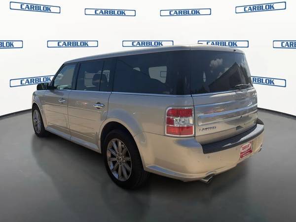 2018 Ford, dovoz USA — foto 7 z 12