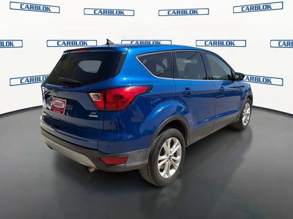 2019 Ford, dovoz USA — foto 5 z 12