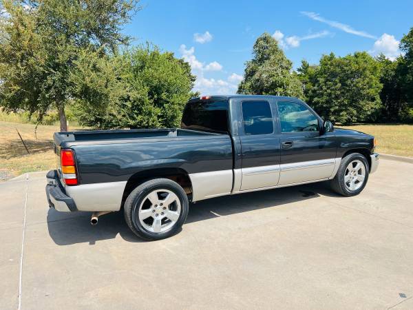 2004 GMC, červená, dovoz USA — foto 6 z 12